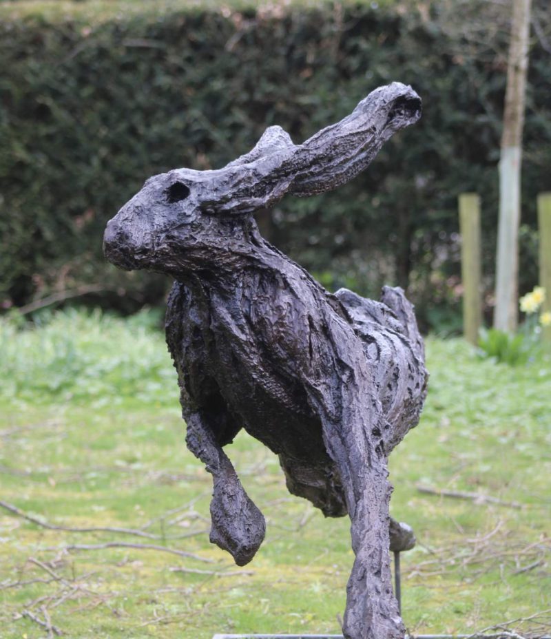 wildlife garden sculpture Natural outdoor statue Hare outdoor sculpture Hare wildlife sculpture Hare garden sculpture